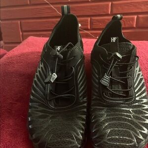 Unisex Black Athletic Shoes